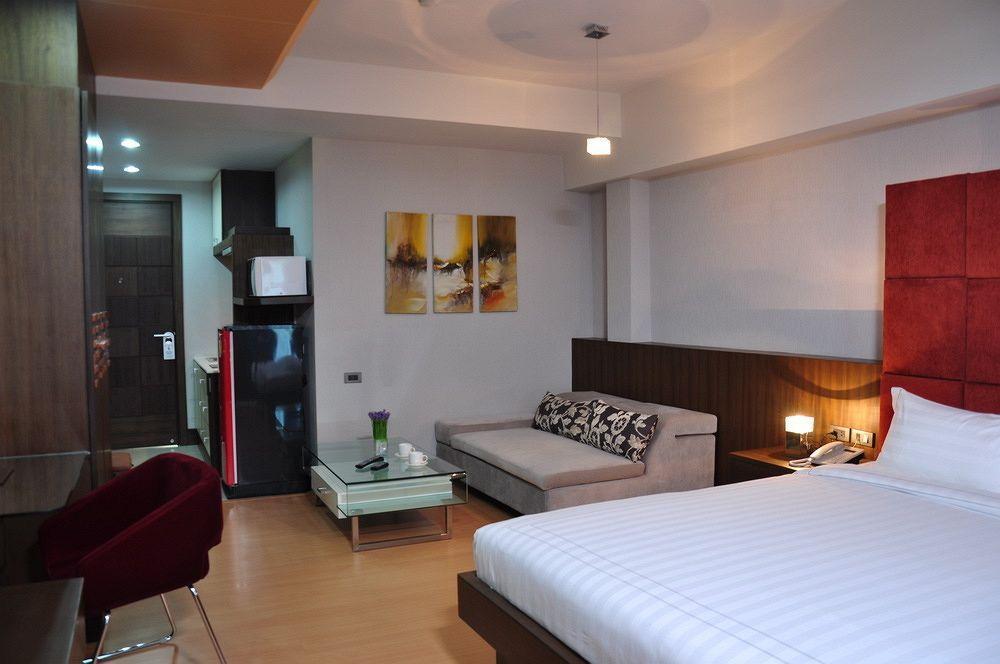 Palms @ Sukhumvit Executive Suite Bangkok Exterior photo