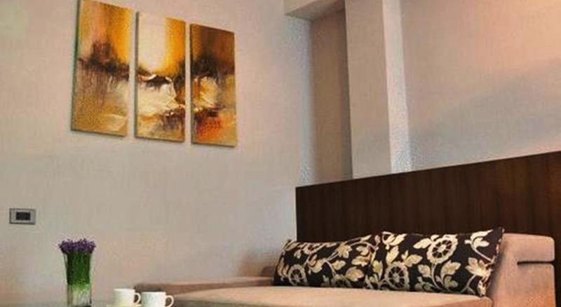 Palms @ Sukhumvit Executive Suite Bangkok Exterior photo