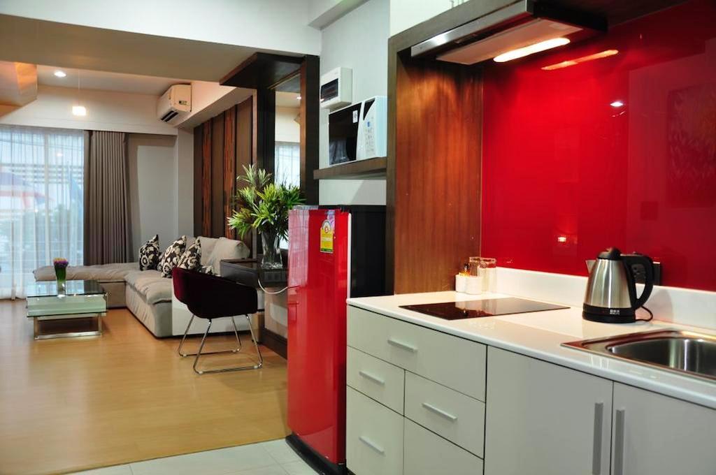 Palms @ Sukhumvit Executive Suite Bangkok Exterior photo