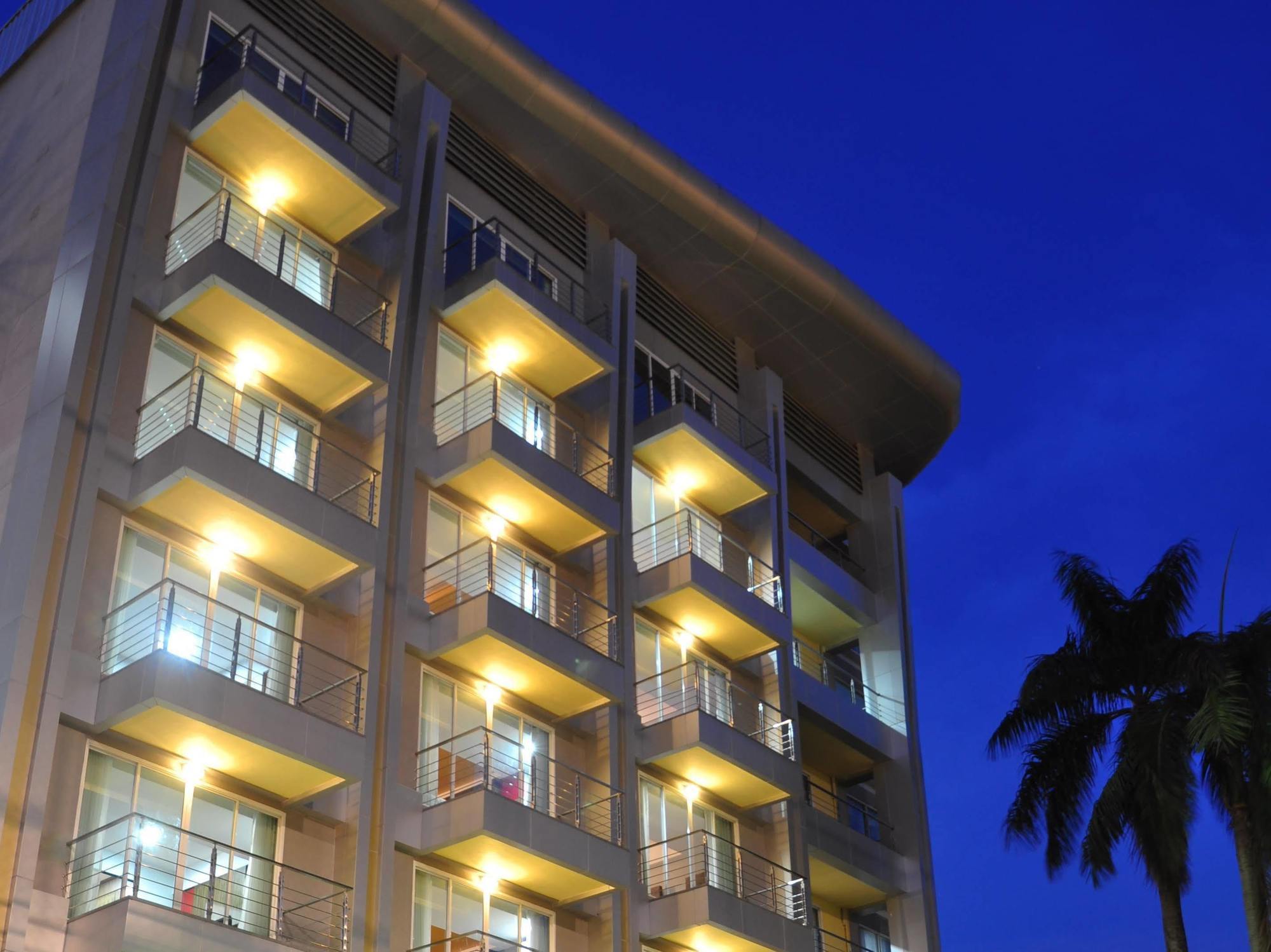 Palms @ Sukhumvit Executive Suite Bangkok Exterior photo