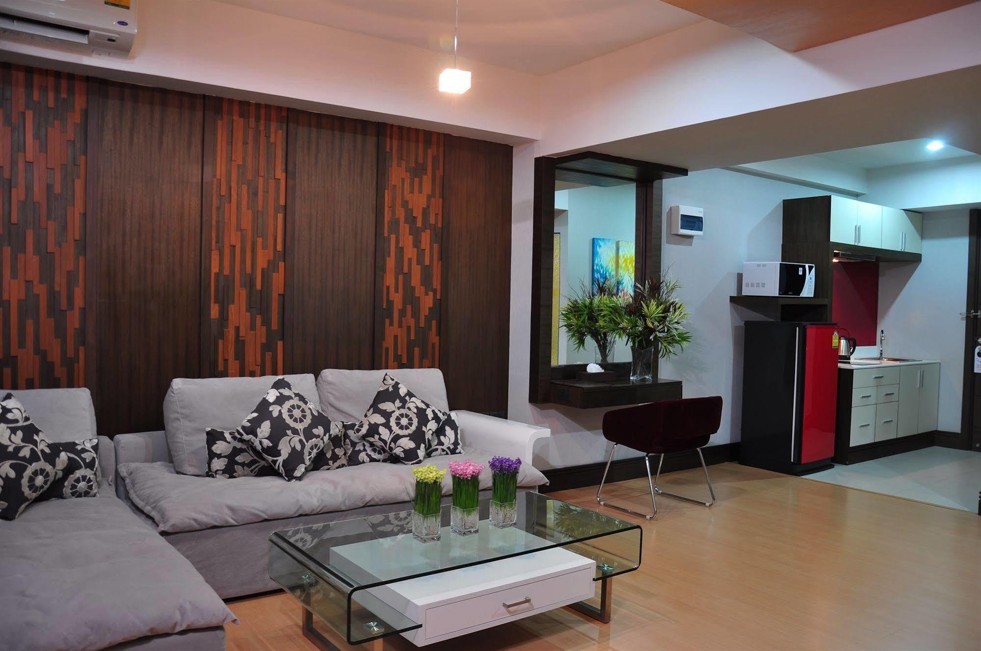 Palms @ Sukhumvit Executive Suite Bangkok Exterior photo