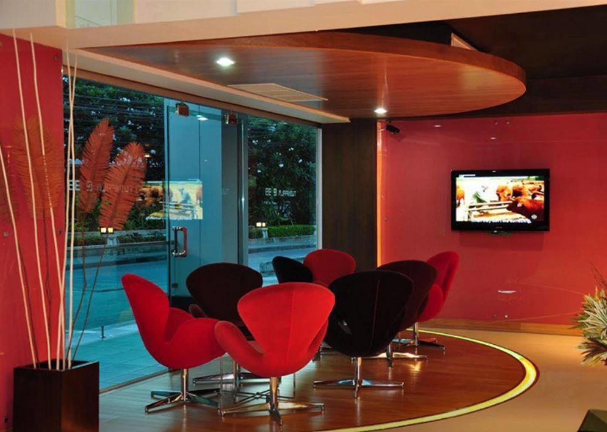 Palms @ Sukhumvit Executive Suite Bangkok Exterior photo